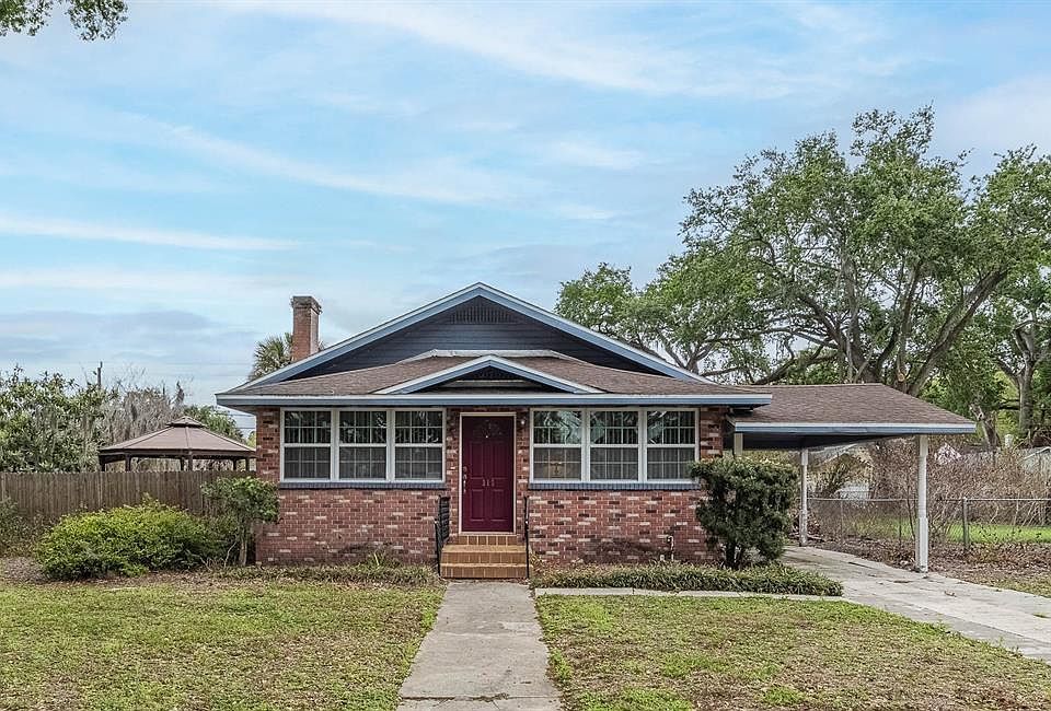 1st image of 315 W OAK DRIVE