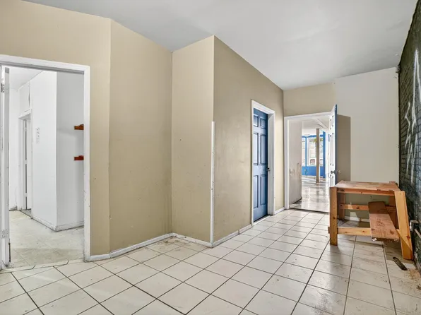 415 Martin Luther King Jr Drive image 5 of 20