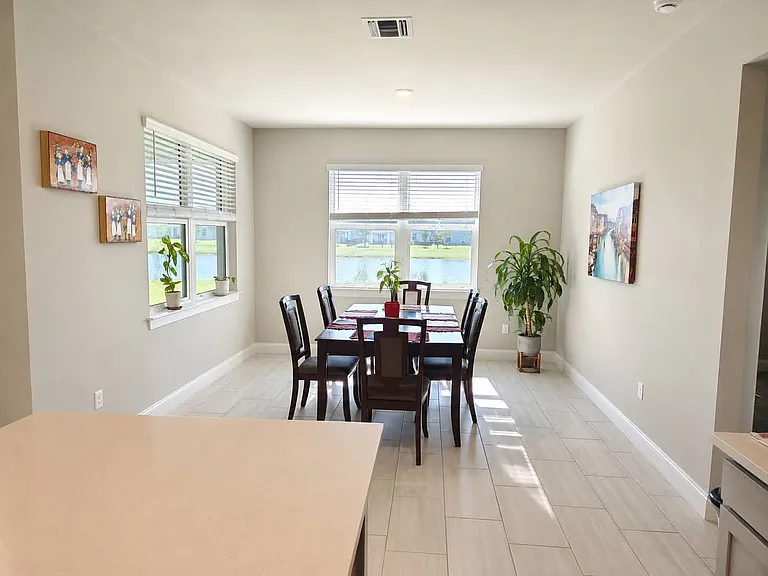 6345 NW Cloverdale Ave — Photo 6
