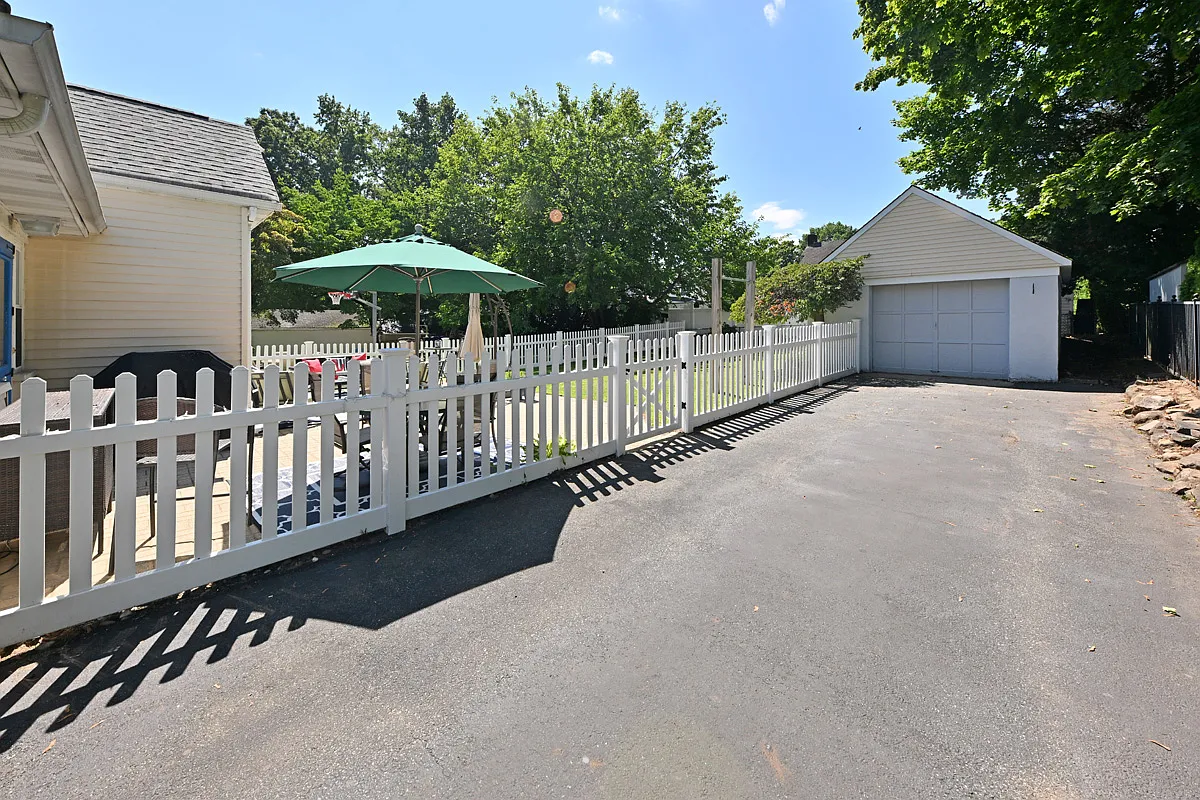 2 bed, $3,500 — Photo 2