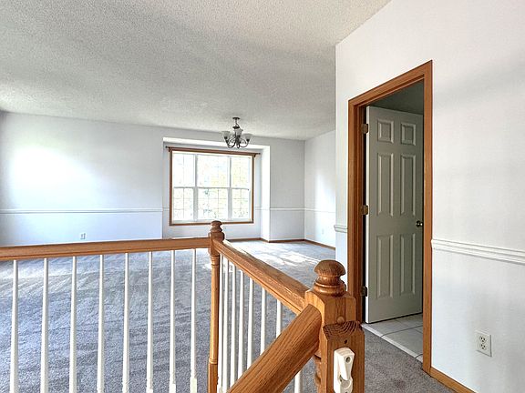 3rd image of 201 Heritage Ln