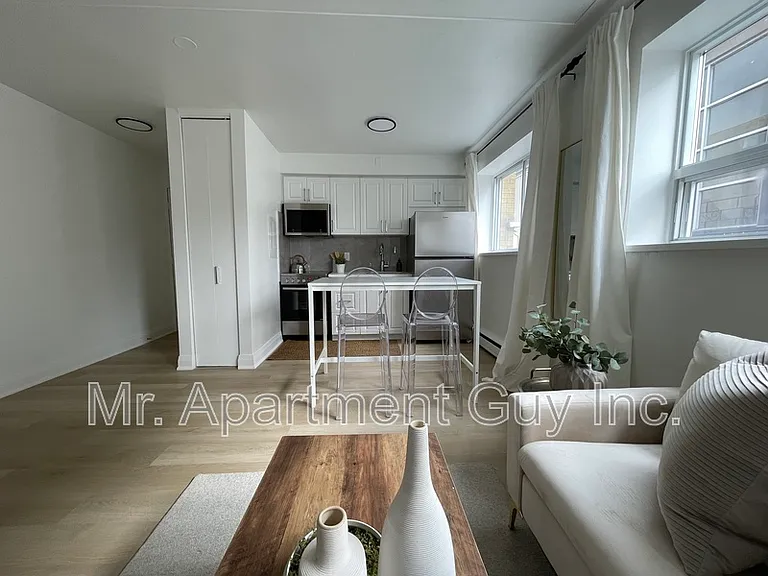 1284 Fennell Ave E #6 — Photo 5