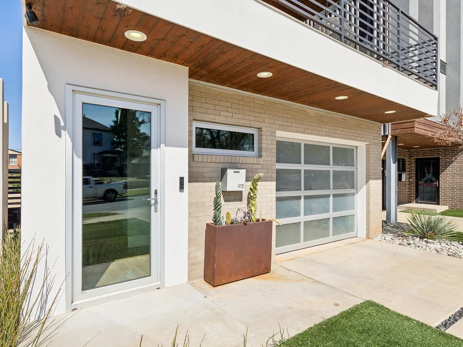 3 bed, 2800 sqft, $7,400 — Photo 4