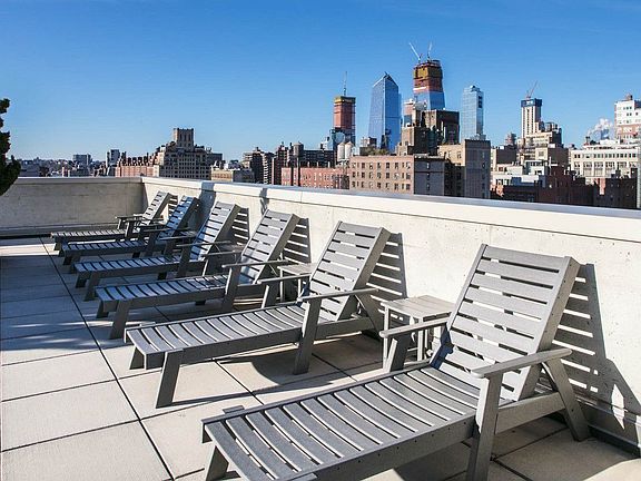 4th image of 155 W 21st St APT 7G