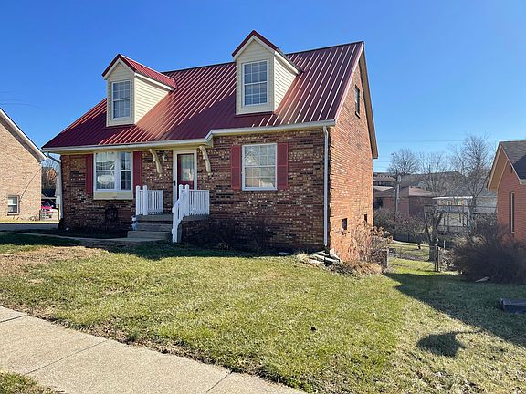 3rd image of 2131 Fayette Dr
