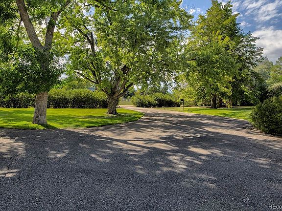 3rd image of 29 Cherry Lane Dr