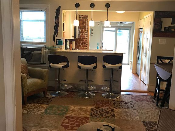 5th image of 1027 Tilden St