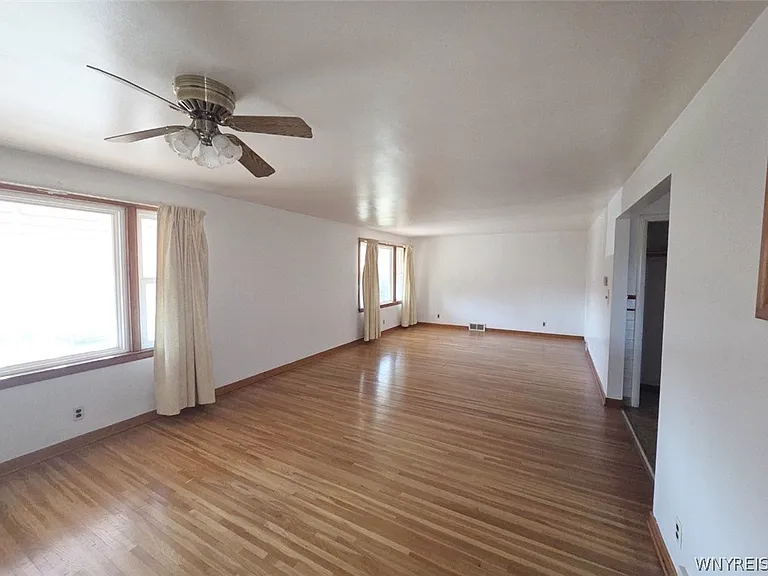 181 Willett St — Photo 6