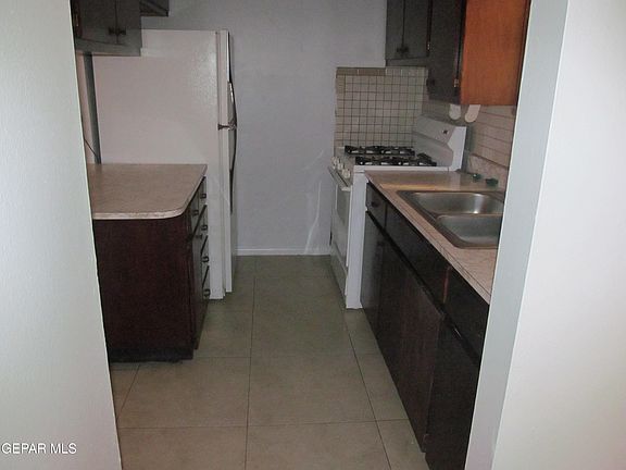 3rd image of 7902 Parral Dr