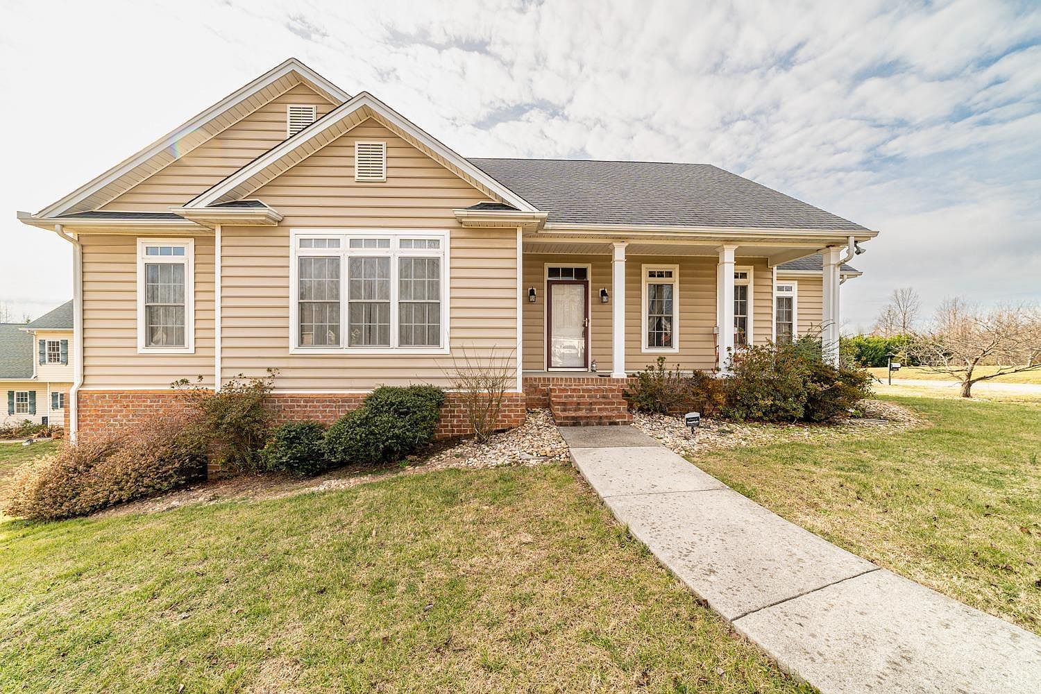 266 Valley Dr, Rustburg, VA 24588 | Zillow