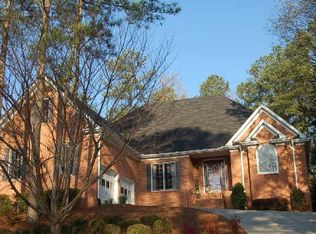 932 Hawkhorn Ct, Alpharetta, GA 30005