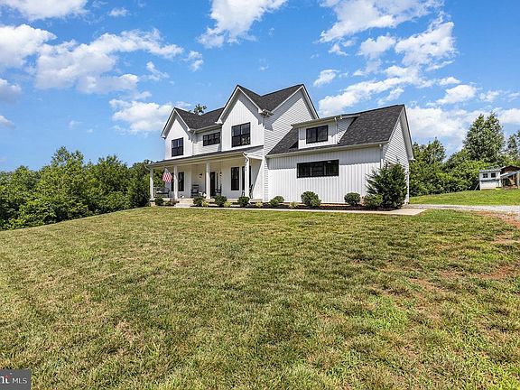 3rd image of 8835 Jennings Ln