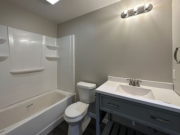 5th image of 103 King George St #B