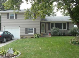 211 S View St, Oreana, IL 62554