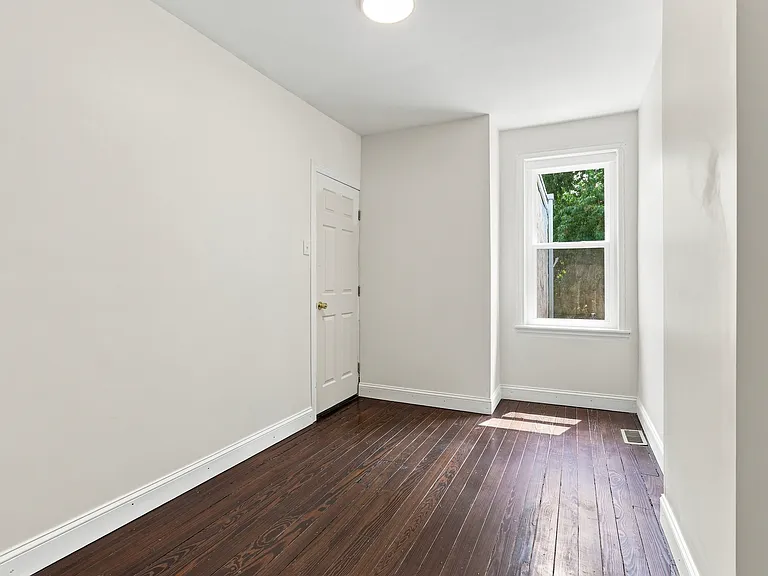 3435 Amber St — Photo 10