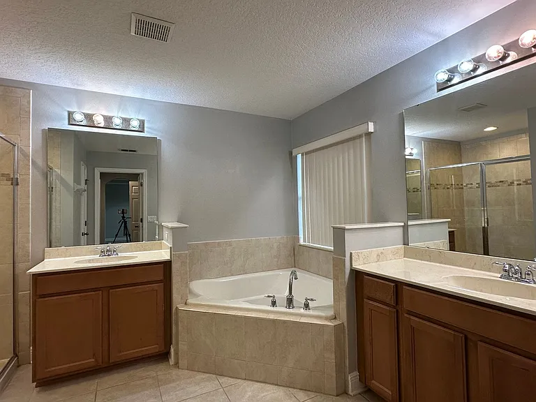 418 Brentwood Club Cv — Photo 60