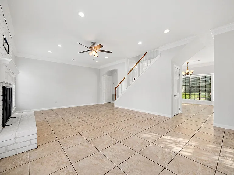 15526 Cabildo Dr — Photo 39