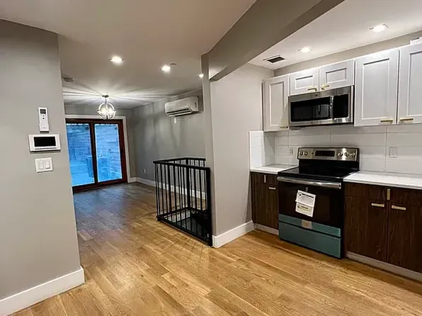 1087 Madison Street image 1 of 11