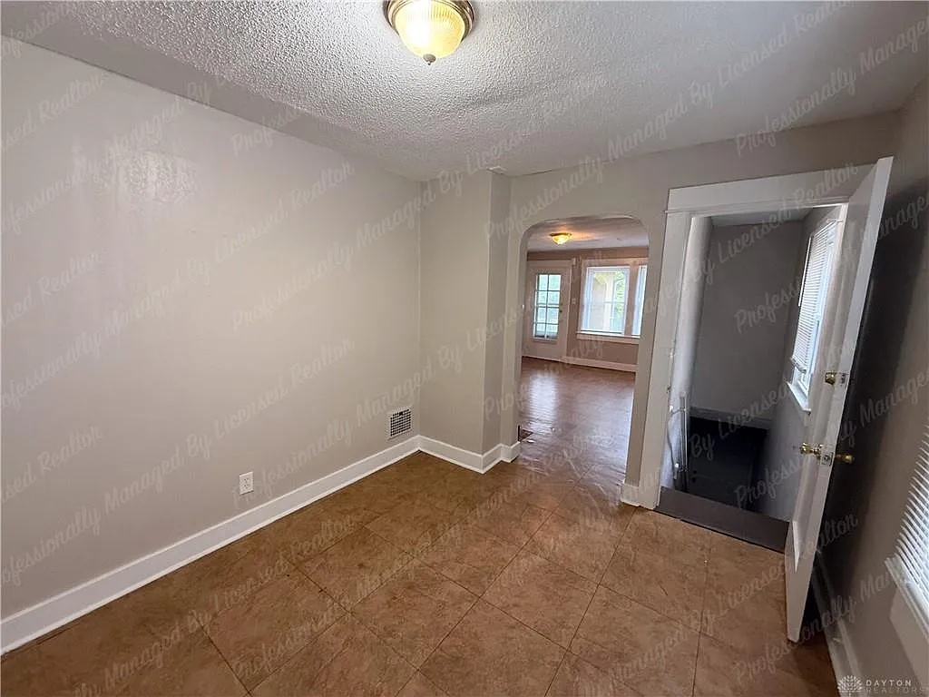 1 bed, 1.0 bath, 4444 sqft, $775 — Photo 3