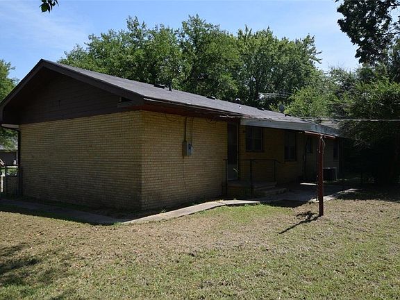 4th image of 811 N Ross Ave