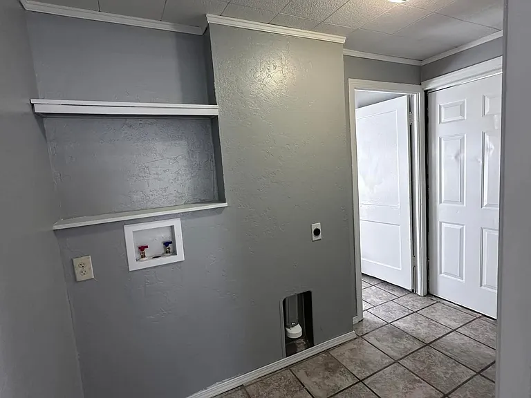 837 W Moore Ave — Photo 29