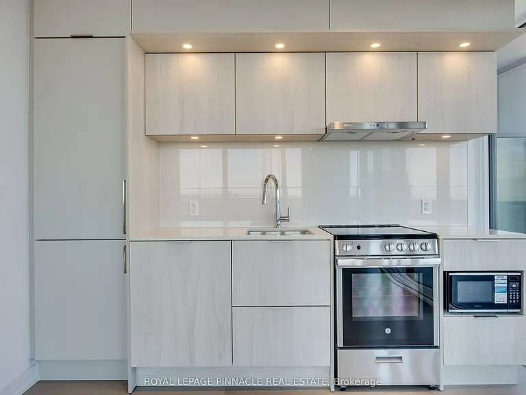 448 Burnhamthorpe Rd W #4511 — Photo 14
