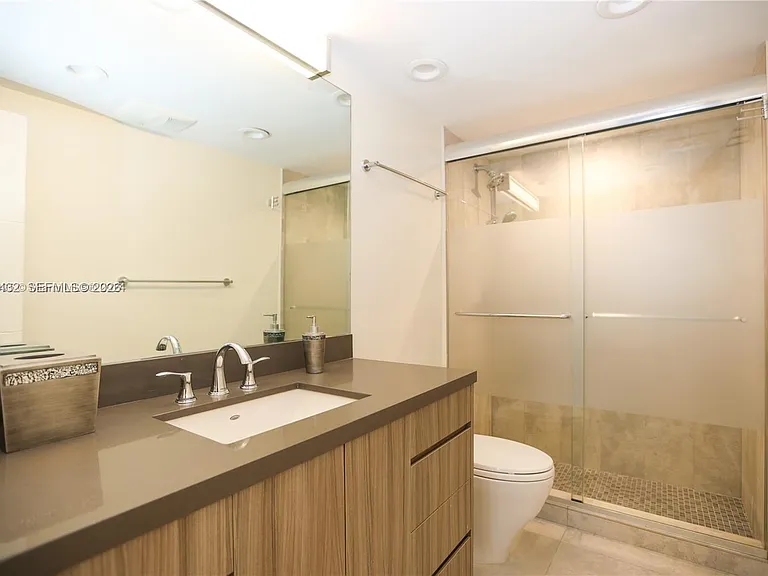 300 Bayview Dr #216 — Photo 15