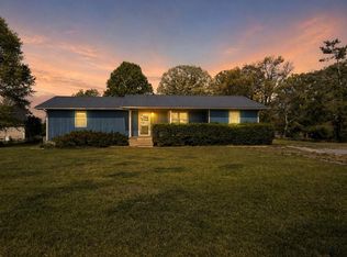 1717 Vandergriff Rd, Signal Mountain, TN 37377