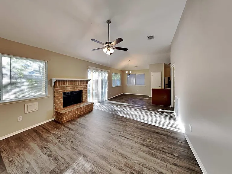 4930 Vancouver Blvd — Photo 4