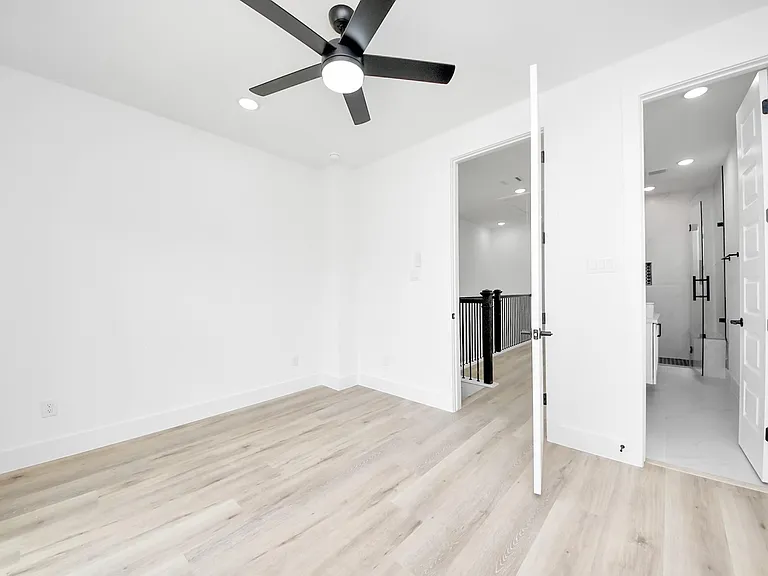 4410 Allen St #A — Photo 19