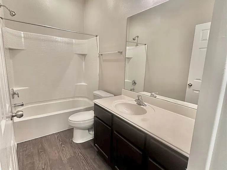 61 Woodland Hills Dr #B — Photo 12
