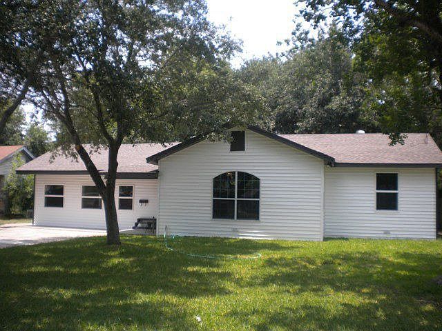 1st image of 1004 E Crestwood Dr