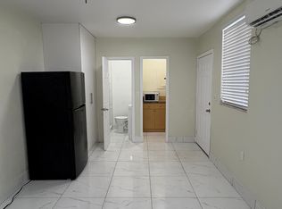 2470 NW 4th St, Miami, FL 33125
