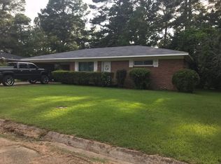 1409 Chestnut St, Magnolia, AR 71753