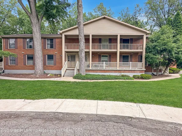 1869 Burrwood Cir, East Lansing, MI 48823