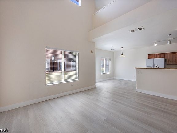 5th image of 10443 Alpine Edge Ave