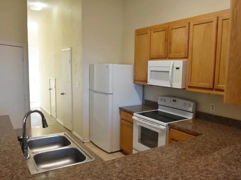 1052 Agape Ct #3 — Photo 3