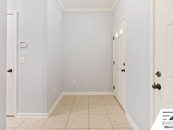 5th image of 105 Pine Hollow Dr Unit 202