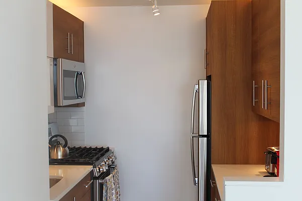 Rented by Shany Landmarks LLC | media 12