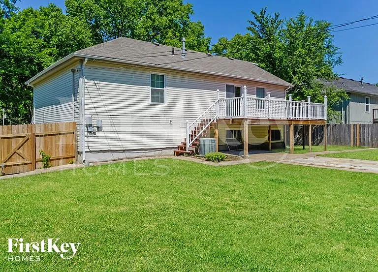 8617 Stearns St — Photo 14