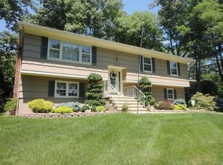 25 Richard Dr, Flanders, NJ 07836