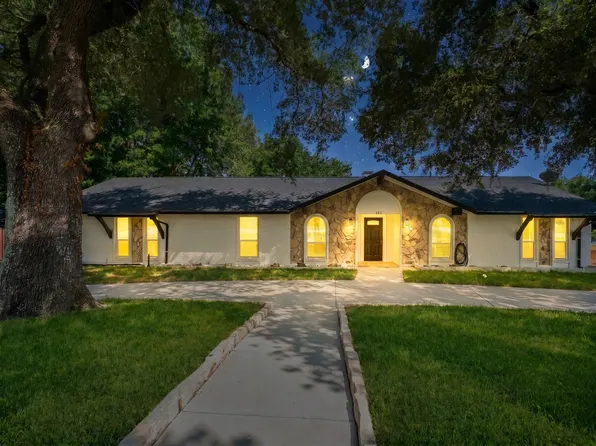 925 Lake North Dr, Rowlett, TX 75089