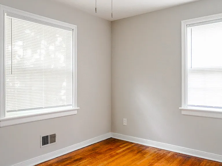1710 Glenview Rd — Photo 14