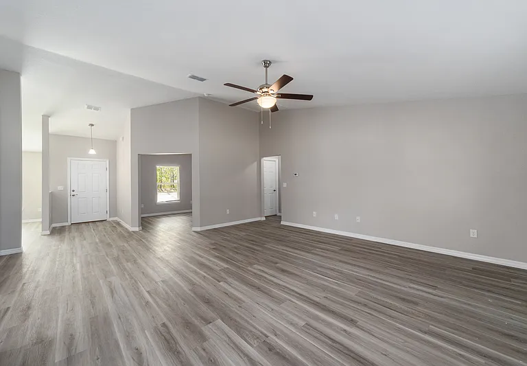 10152 SW 188th Cir — Photo 3