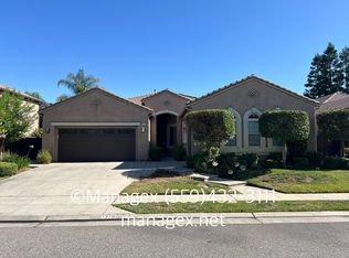 1378 E Via Marbella Dr, Fresno, CA