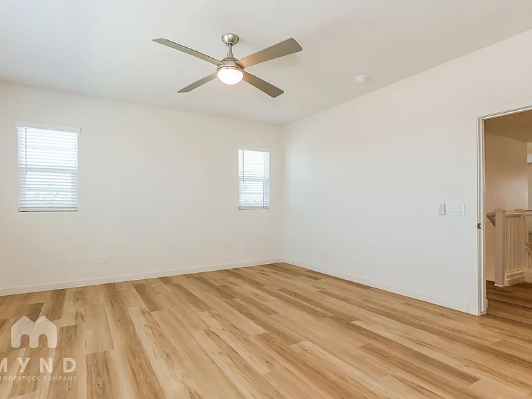 615 N Vine St — Photo 10