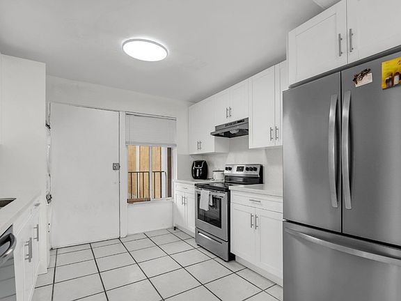 3rd image of 9210 Fontainebleau Blvd #123