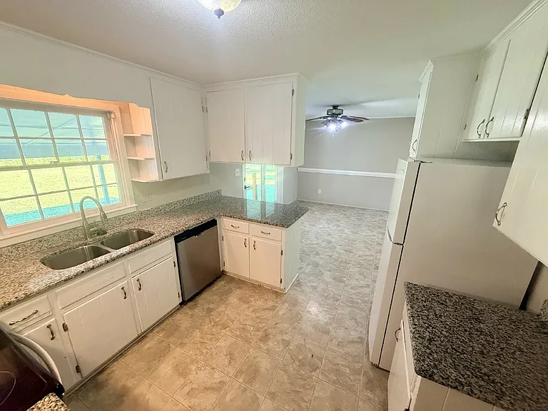 788 Galloway Dr — Photo 8