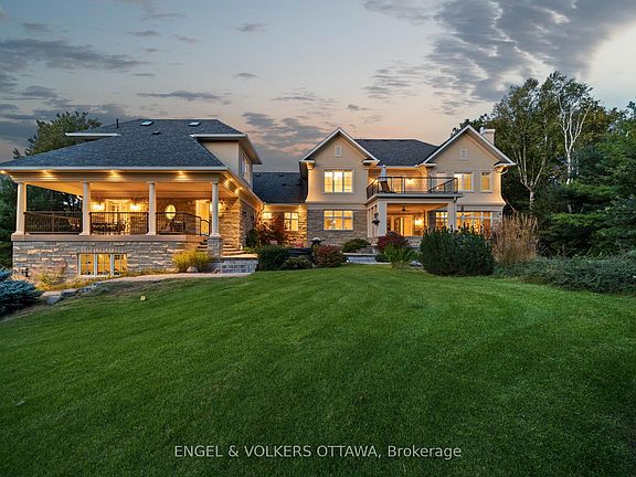 4th image of 1408 Blackhorse Ct