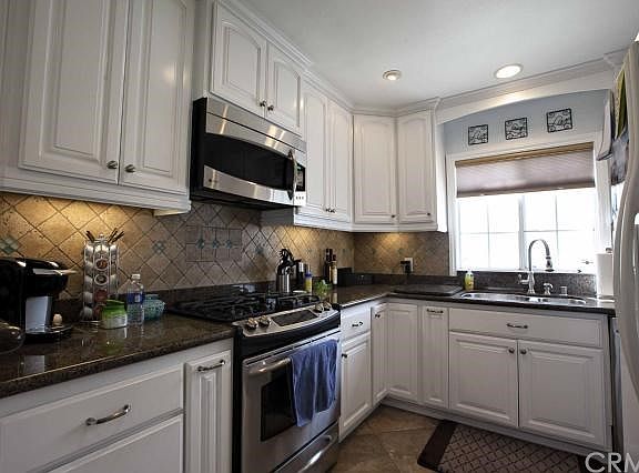 2nd image of 10711 Lindesmith Ave